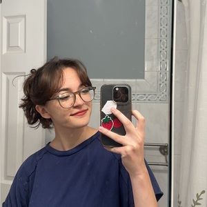 Meet your Posher, Adriana